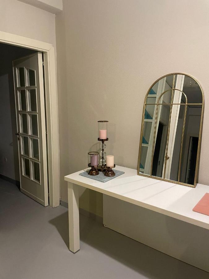 נאפולי Casa Di Nonna: Appartamento מראה חיצוני תמונה